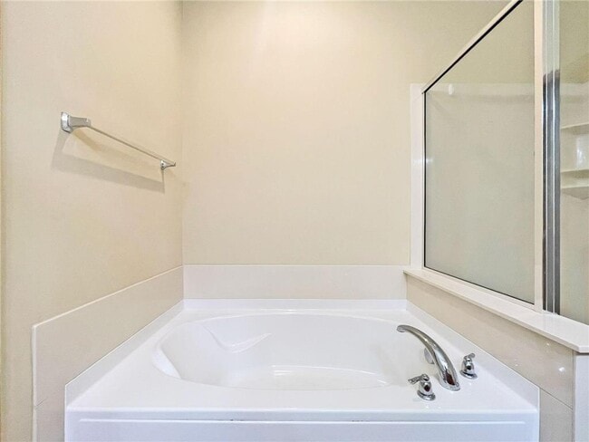 Building Photo - 9500 Declaration Dr