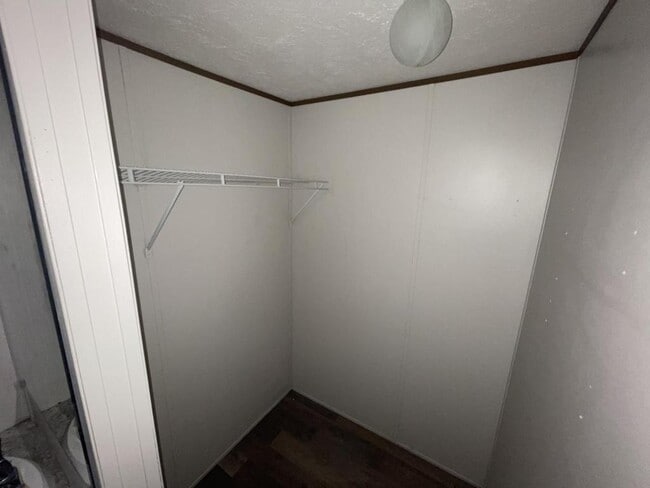 Building Photo - 555 Crandlemire Rd