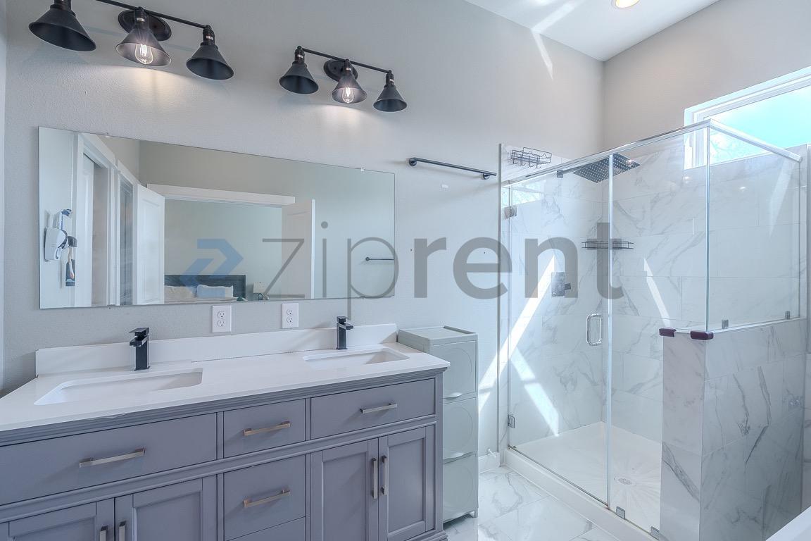 Building Photo - 6706 Parker Grv Ln