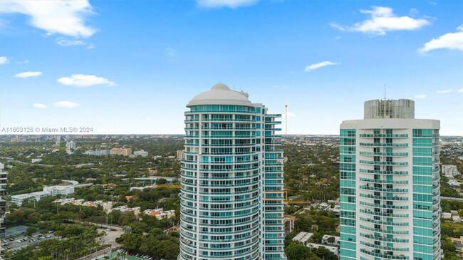 Building Photo - 2127 Brickell Ave