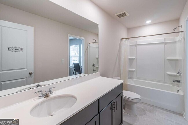 Building Photo - 1452 Villageside Ct