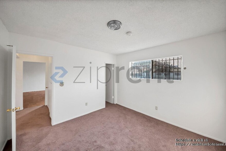 Building Photo - 2458 Normandie Ave