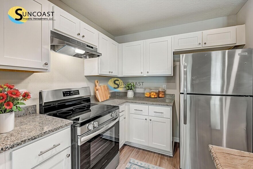 Building Photo - 9572 Hood Rd