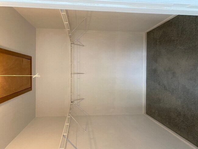Building Photo - 3S121 Timber Dr