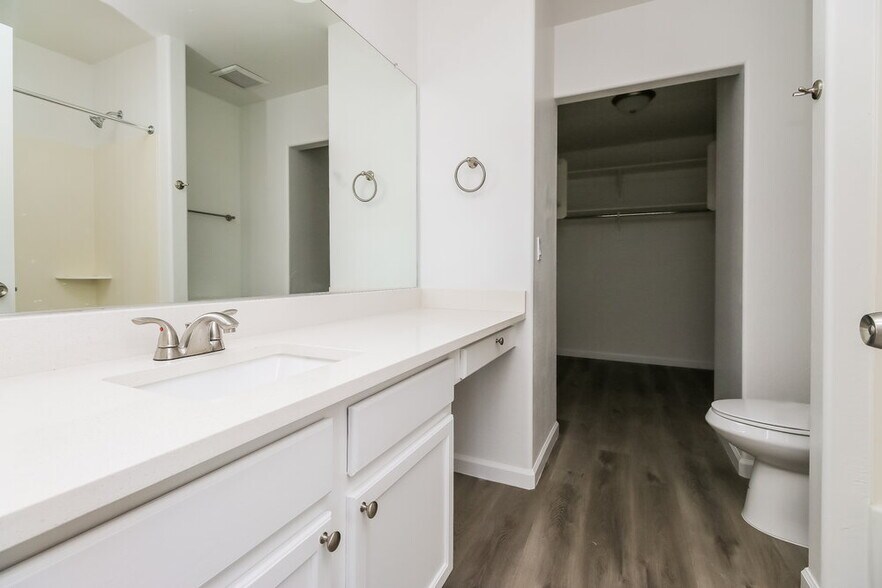 Building Photo - 37766 N Sandy Dr