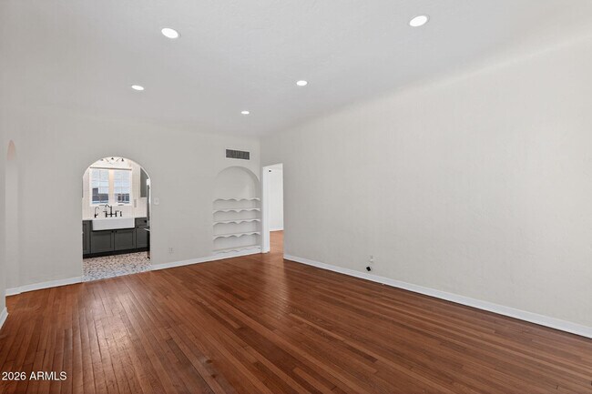 Building Photo - 311 West Campbell Ave