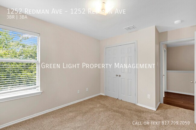 Building Photo - 1252 Redman Ave