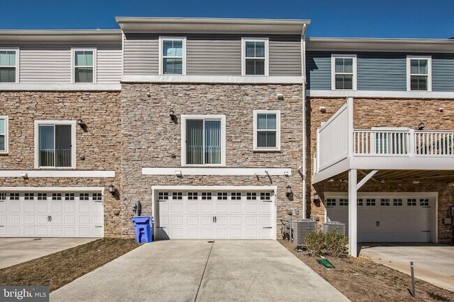 Building Photo - 4165 Brodie Pl