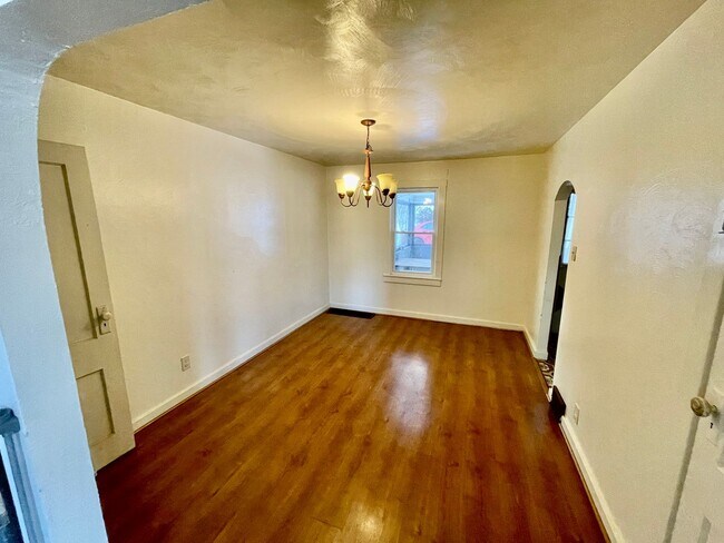 Building Photo - 120 Cotter Rd