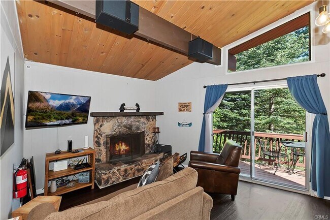 Building Photo - Treehouse-like atmosphere with peek-a-boo views of Lake Arrowhead