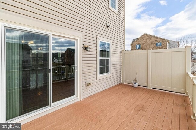 Building Photo - 5525 Peanuts Ln