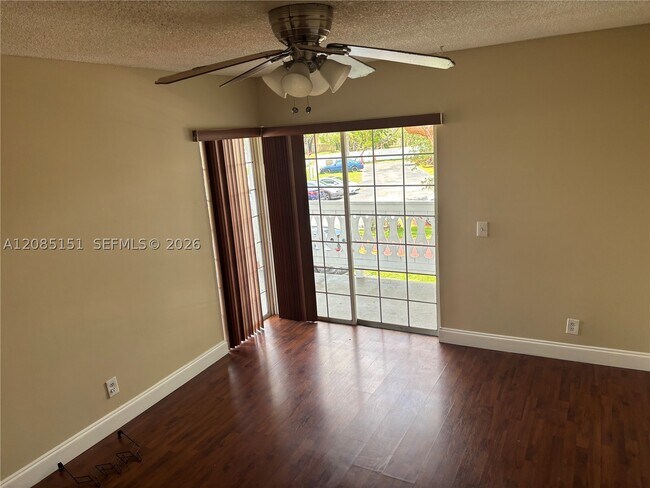 Building Photo - 10521 Mahogany Key Cir