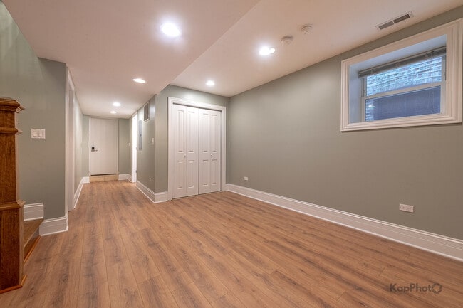 Building Photo - 3639 N Troy St