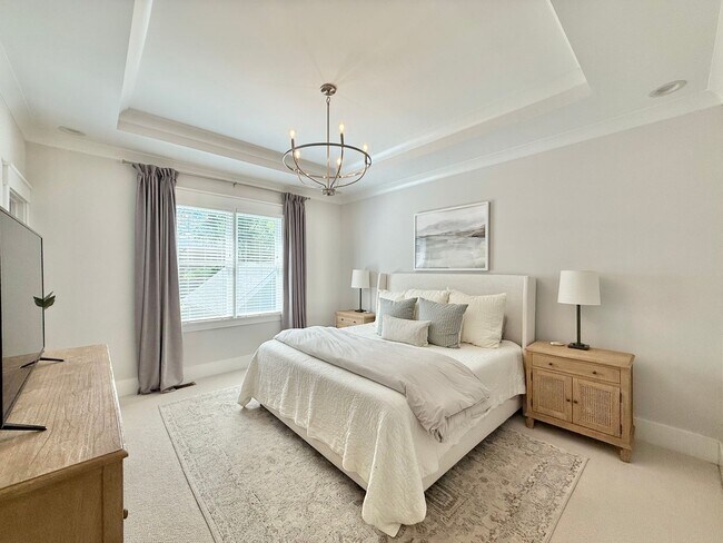 Building Photo - Stunning 3BD, 2.5BA Downtown Raleigh Home with Modern Updates, Large Fenced In Backyard, Fire Pit...