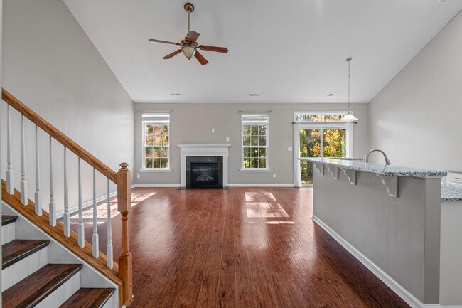 Building Photo - 10777 White Dogwood Dr