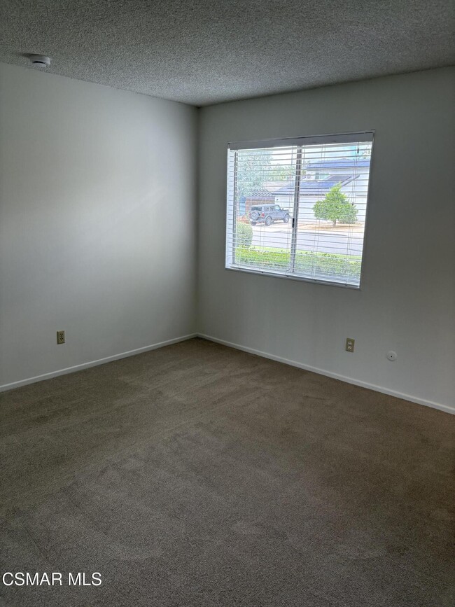 Building Photo - 5780 Lake Lindero Dr