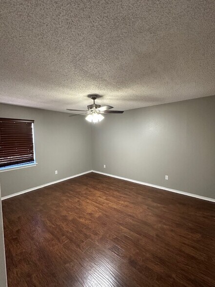 Building Photo - 401 12th Ave SE