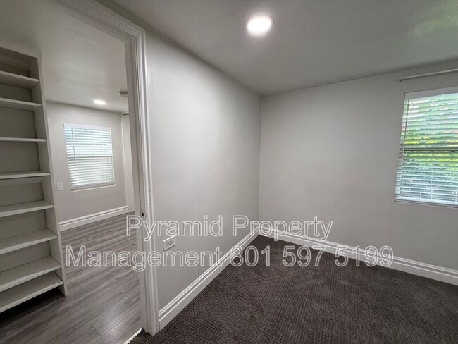 Building Photo - 3180 S 400 E