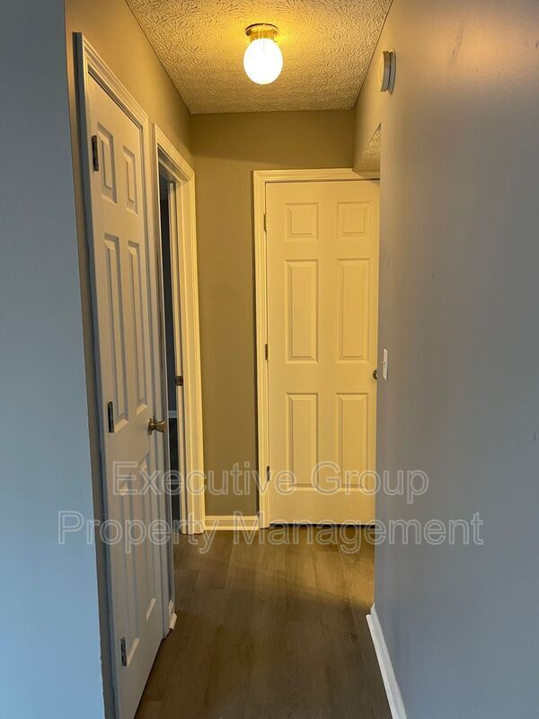 Building Photo - 355 Elmwood Dr
