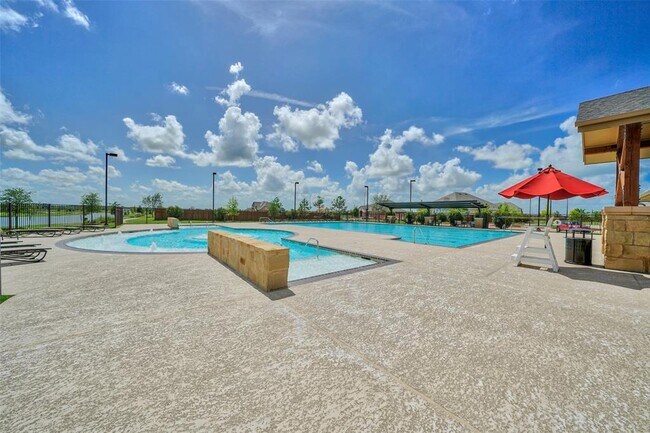 Building Photo - 9539 Summer River Dr