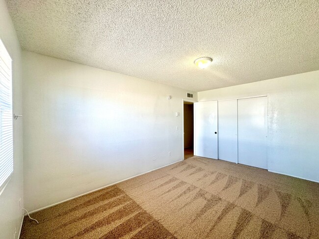 Building Photo - Alamo1185