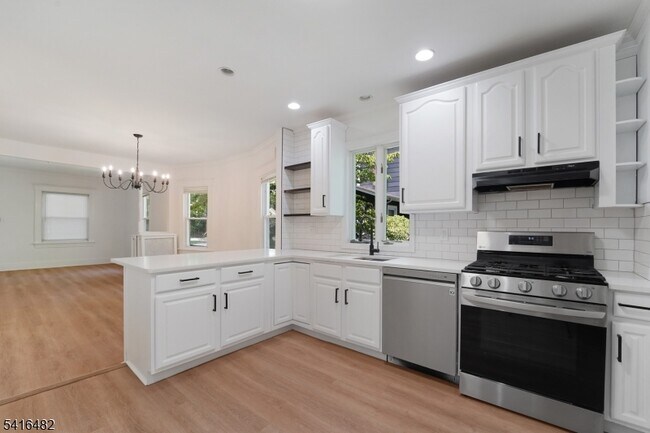 Building Photo - 36 Dunnell Rd