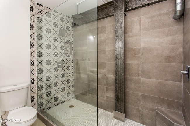 Building Photo - 353 E Thomas Rd