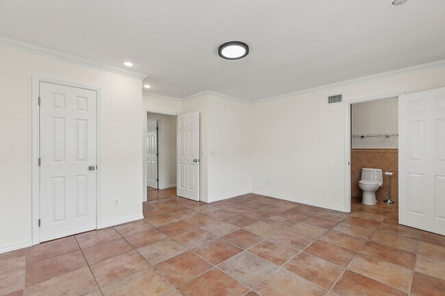 Building Photo - Welcome to Your Dream Home in Sunny San Di...