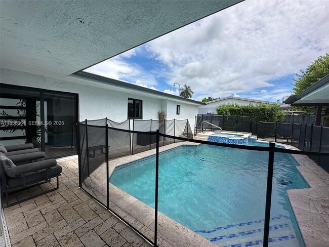 Building Photo - 9426 Caribbean Blvd