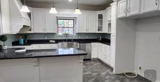 Building Photo - 615 O'Kane St