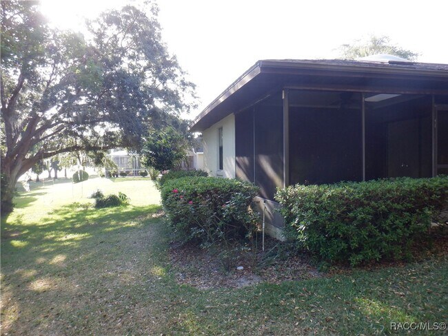 Building Photo - 281 E Falconry Ct