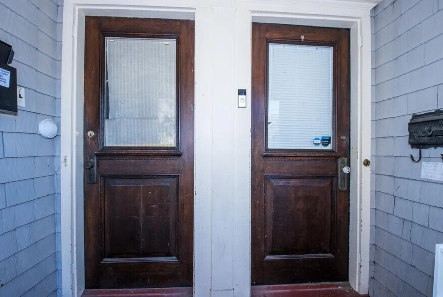 Building Photo - 40 Park Pl