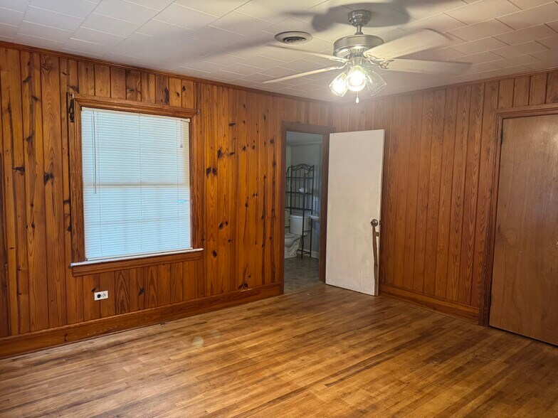 Bedroom two with ensuite - 20089 Padgett Rd