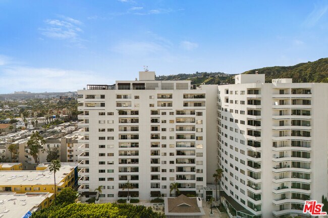 Building Photo - 7250 Franklin Ave