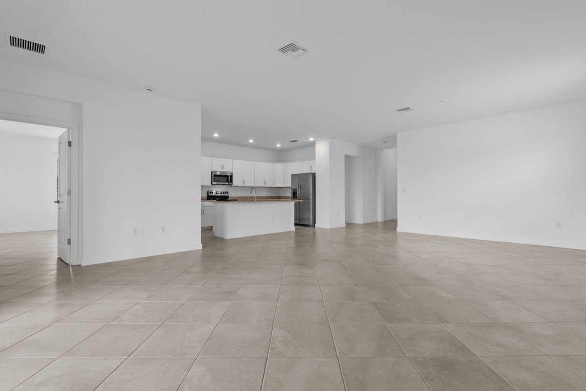 Building Photo - 13968 Hunter Oak Dr