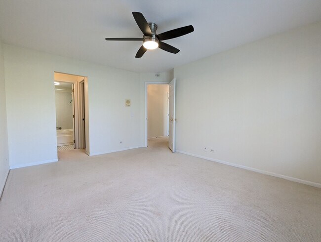 Building Photo - 309 Willow Pkwy
