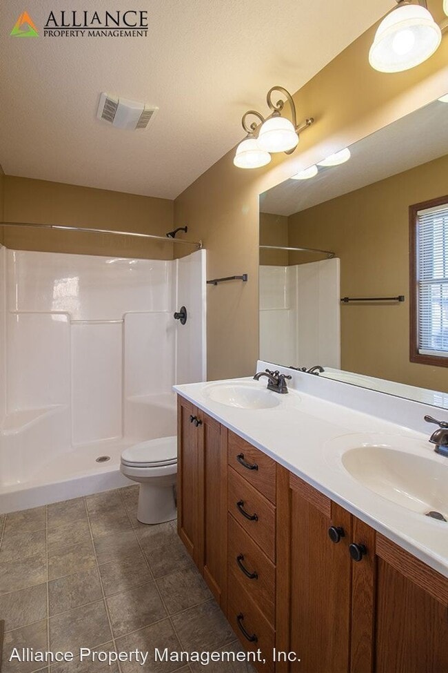 Building Photo - 3 br, 2.5 bath House - 526 Stonedale Dr.