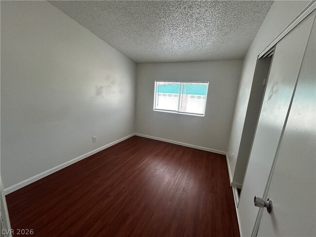 Building Photo - 1405 E McWilliams Ave