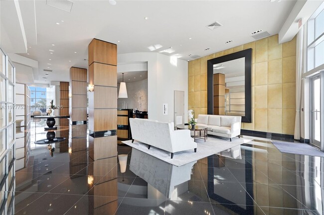 Building Photo - 3101 S Ocean Dr