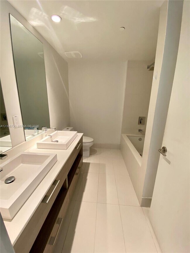 Building Photo - 1300 S Miami Ave