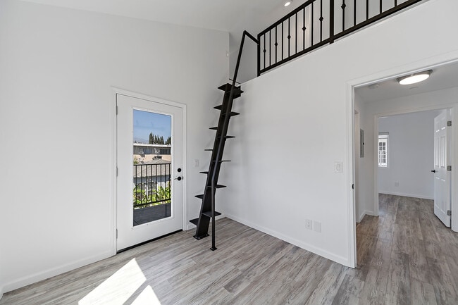 Building Photo - 4620 Eagle Rock Blvd