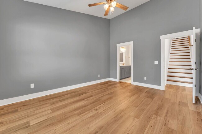 Building Photo - Elegant 3 Bed / 2.5 Bath Luxury Townhome + Bonus Room in Indigo Pointe with Main-Level Primary Su...