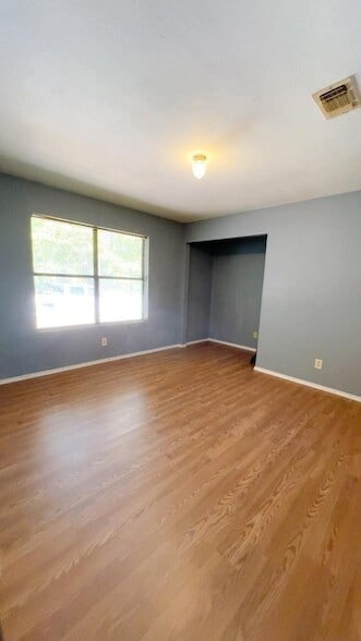 Building Photo - 1160 Fairfax St