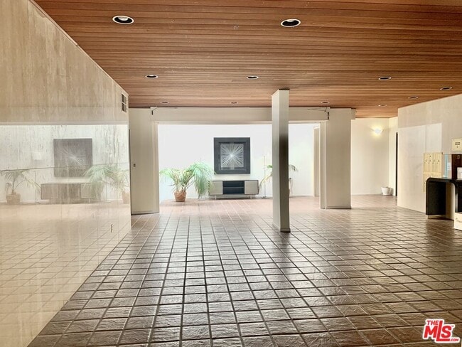 Building Photo - 12412 Texas Ave