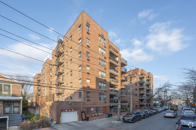 Building Photo - New Haven Towers