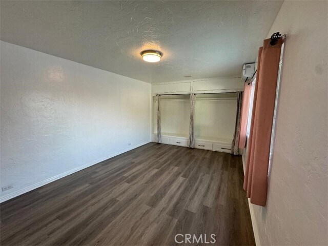 Building Photo - 150 W Saxon Ave
