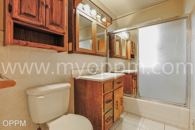 Building Photo - 2 br, 2 bath House - 4713 S. 53rd St