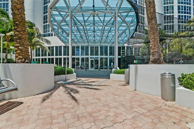Building Photo - 18201 Collins Ave