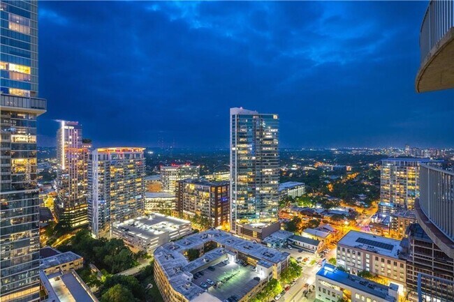 Building Photo - Condo High Rise - Lady Bird Lake Views