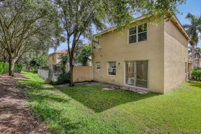 Building Photo - 10585 Cocobolo Way